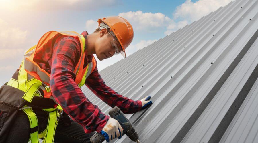 Professional gutter cleaning in Callahan, FL